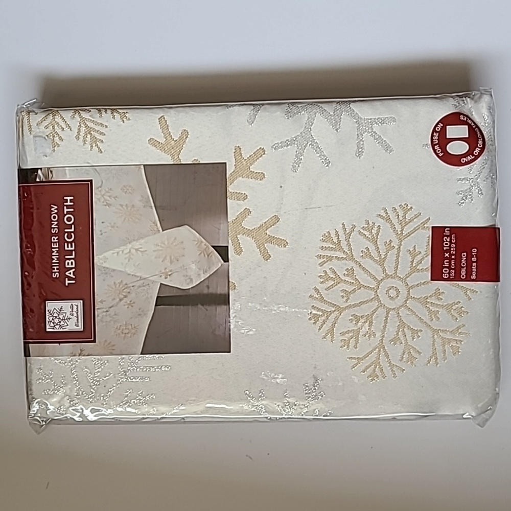 Shimmer Snow tablecloth